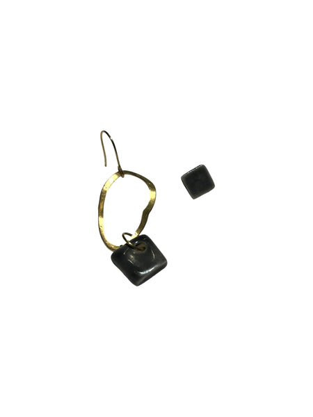 ITSARI- Asymmetrical Earrings - Grey Diamond