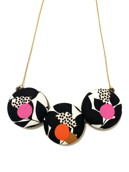 BOTÓN DE AZÚCAR - BOMBÓN NECKLACE- BLACK LEAVES