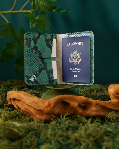 IGUACA- Passport Cover - Snake Collection 2025