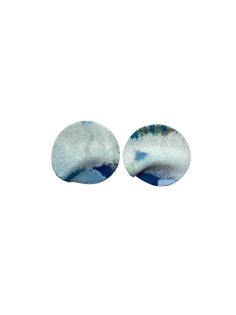 CONTRASTE- Pliego Medium White and Blue Earrings