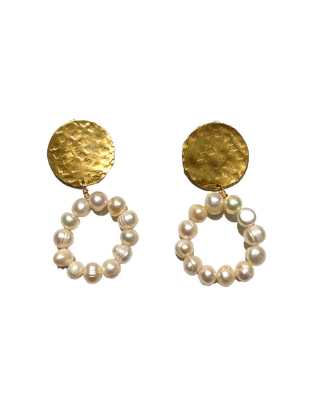 AMANÁ PENINA- Pearls and Brass Earrings