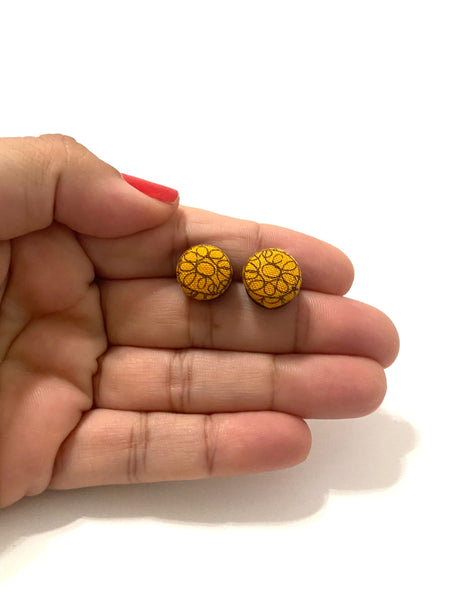 BOTÓN DE AZÚCAR - Small Studs - Mustard Flower