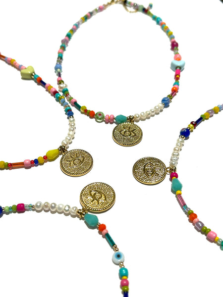 HC DESIGNS - Seedbeads and Pearls Medallion Necklace