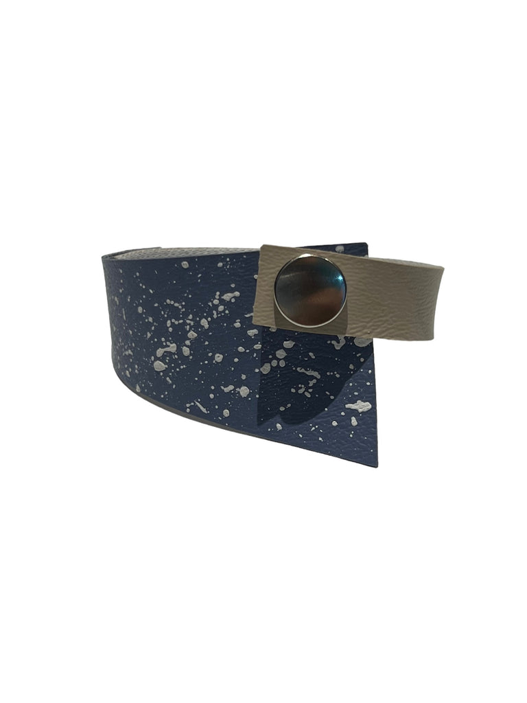 INÉDITO- Medium Sleeve Bracelet- Colonial Blue Painted and Sanibel Bisque