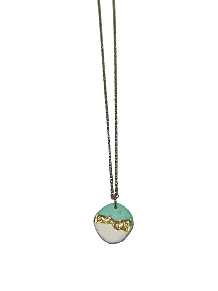 COCOLEÉ- Oval Resin Turquoise Short Necklace