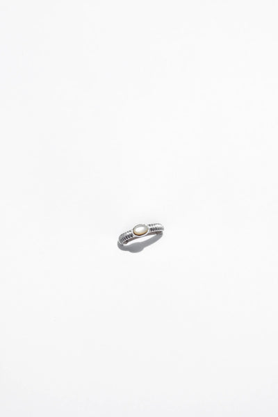 MUNS- Memoir Mother Pearl Ring -Gold Plated