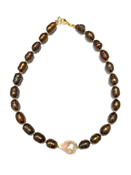HC DESIGSN- Barroque Pearl Short Necklace