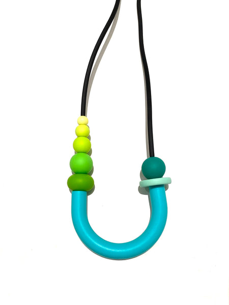 KNOT PREDICTABLE- Geo U II Necklace