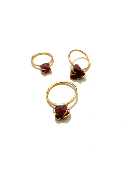 MONIQUE MICHELE- Ruby Prong Rings