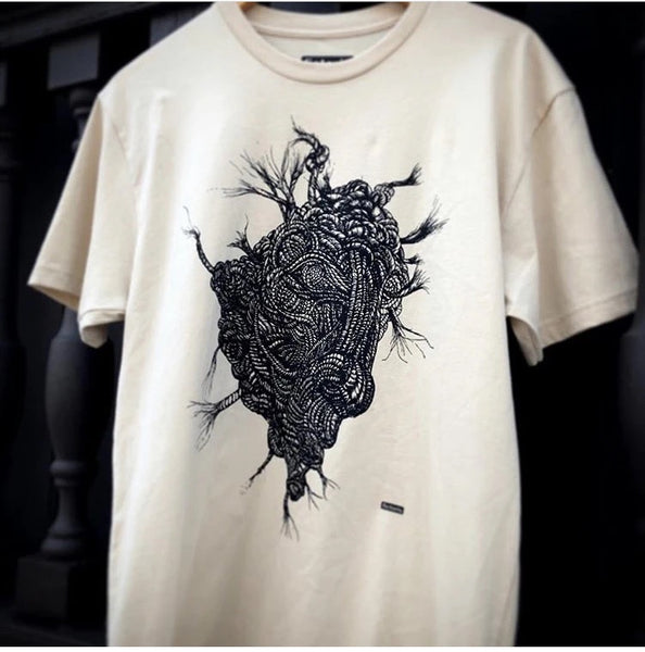FICTORIS - Heart Knot T-Shirt