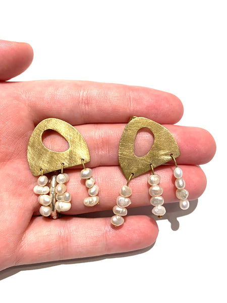 AVI-Venus Pearl Earrings